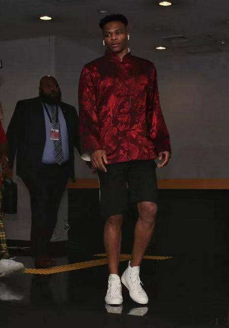 先以西亚卡 先以西亚卡